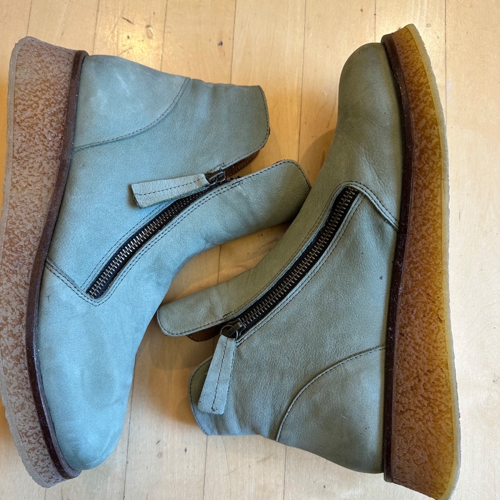 Bueno Phoenix Olive suede bootie, 10.5/41 , PG1463 - Picture 8 of 11
